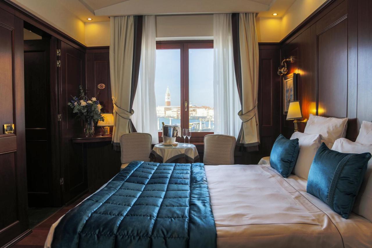 Deluxe Double Room Lagoon View