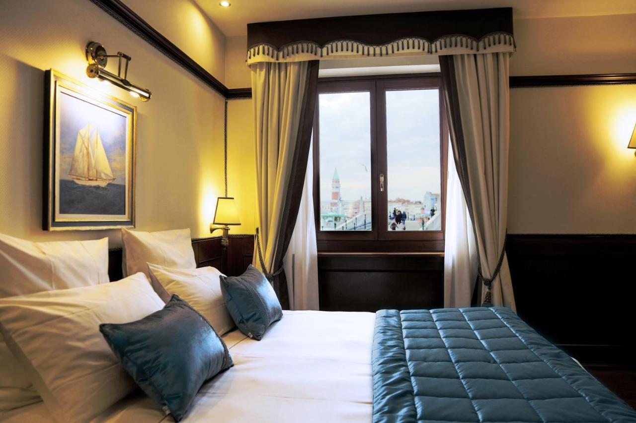 Deluxe Double Room Lagoon View