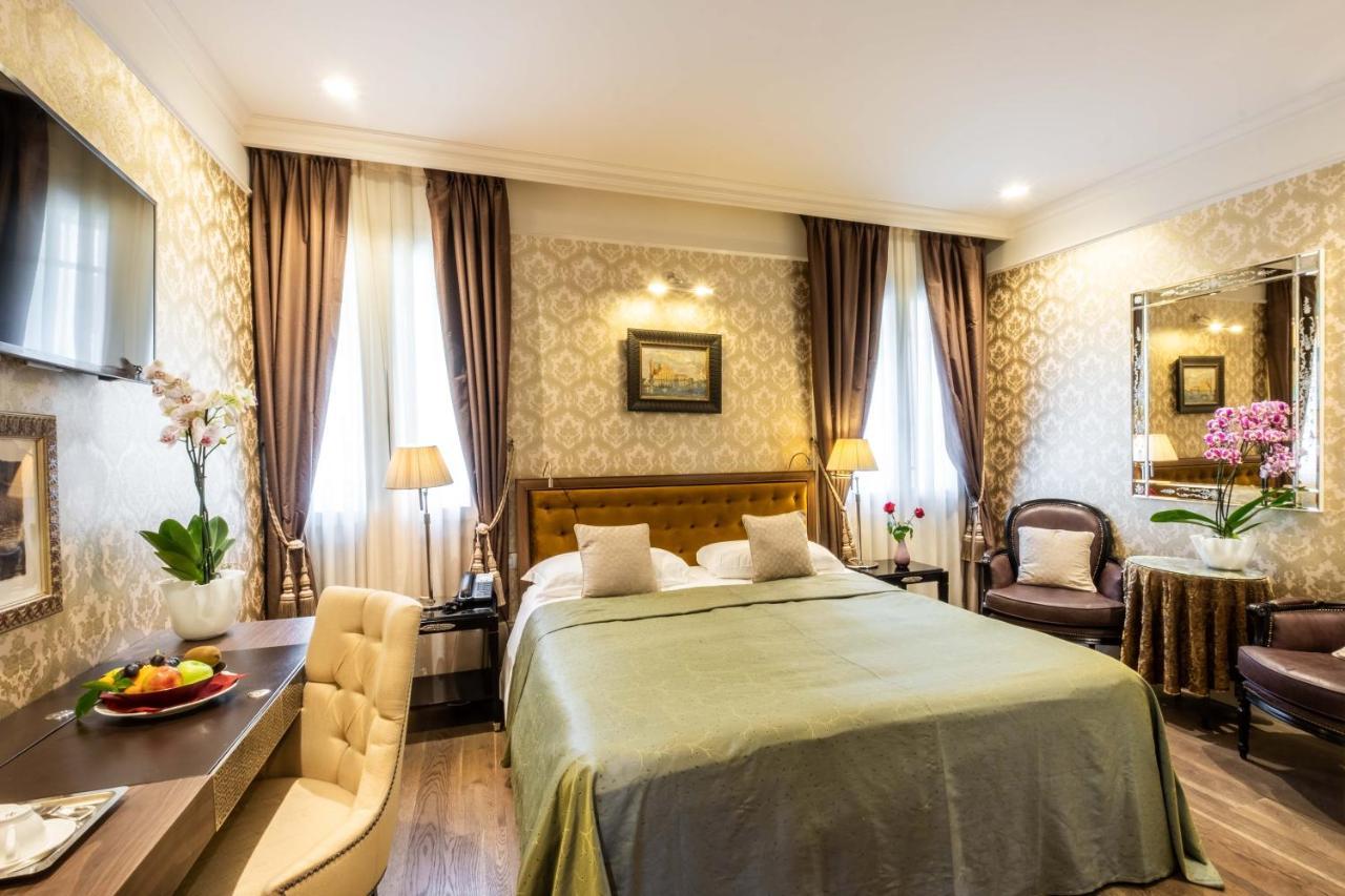 Double or Twin Room Garden View