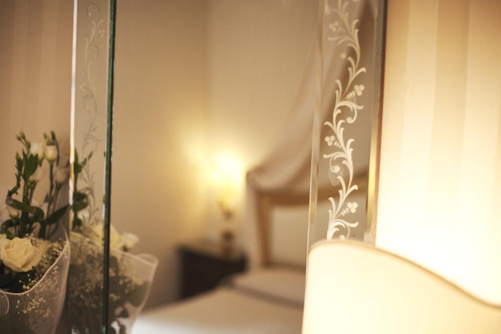 Deluxe Double Room with Canal View
