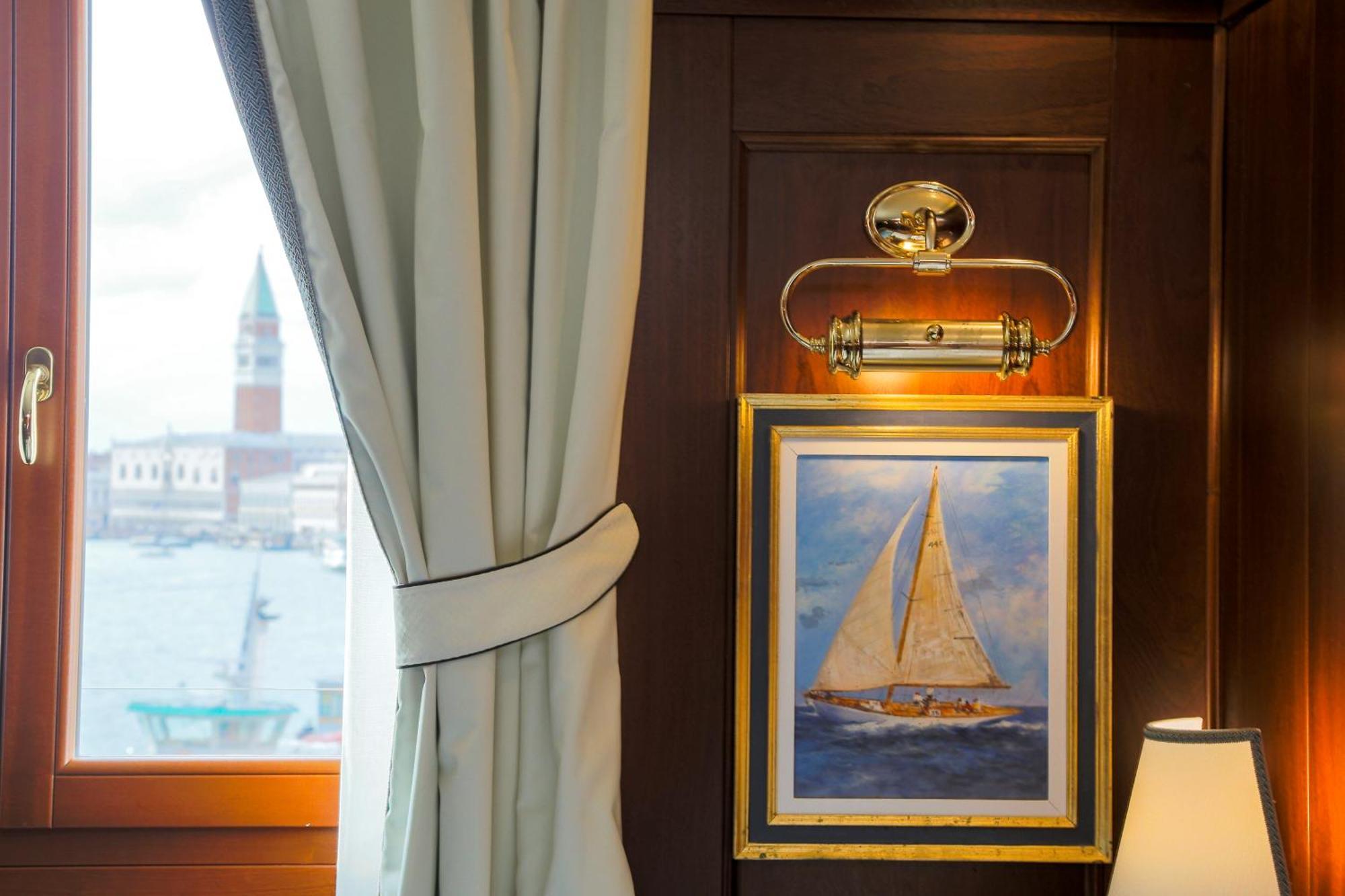 Superior Double Room Lagoon View