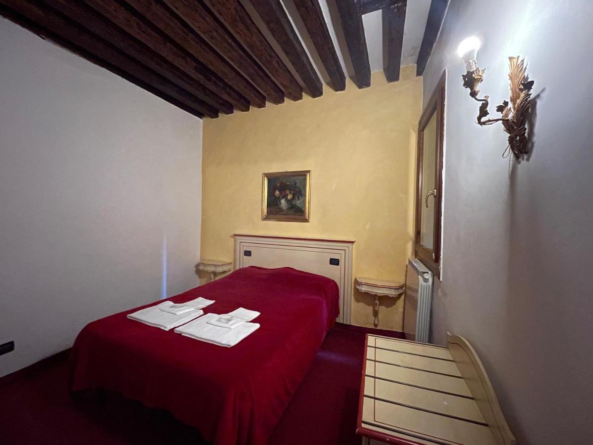 Single Room with Shared Bathroom