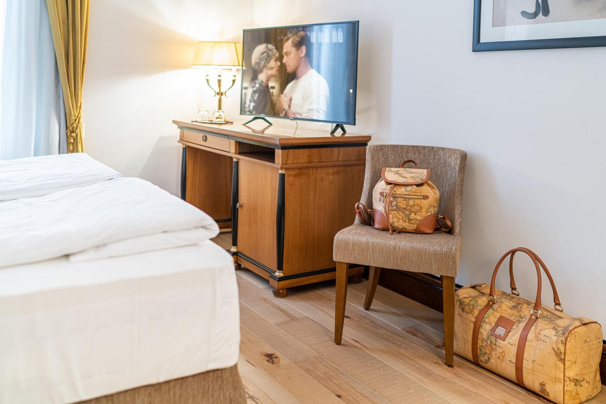 Deluxe Double or Twin Room