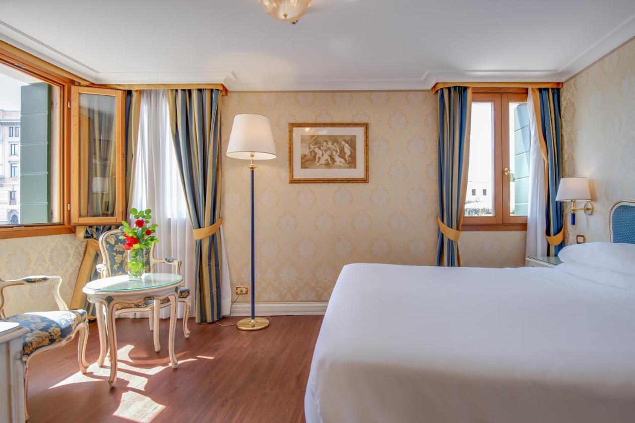 Deluxe Double Room Canal View