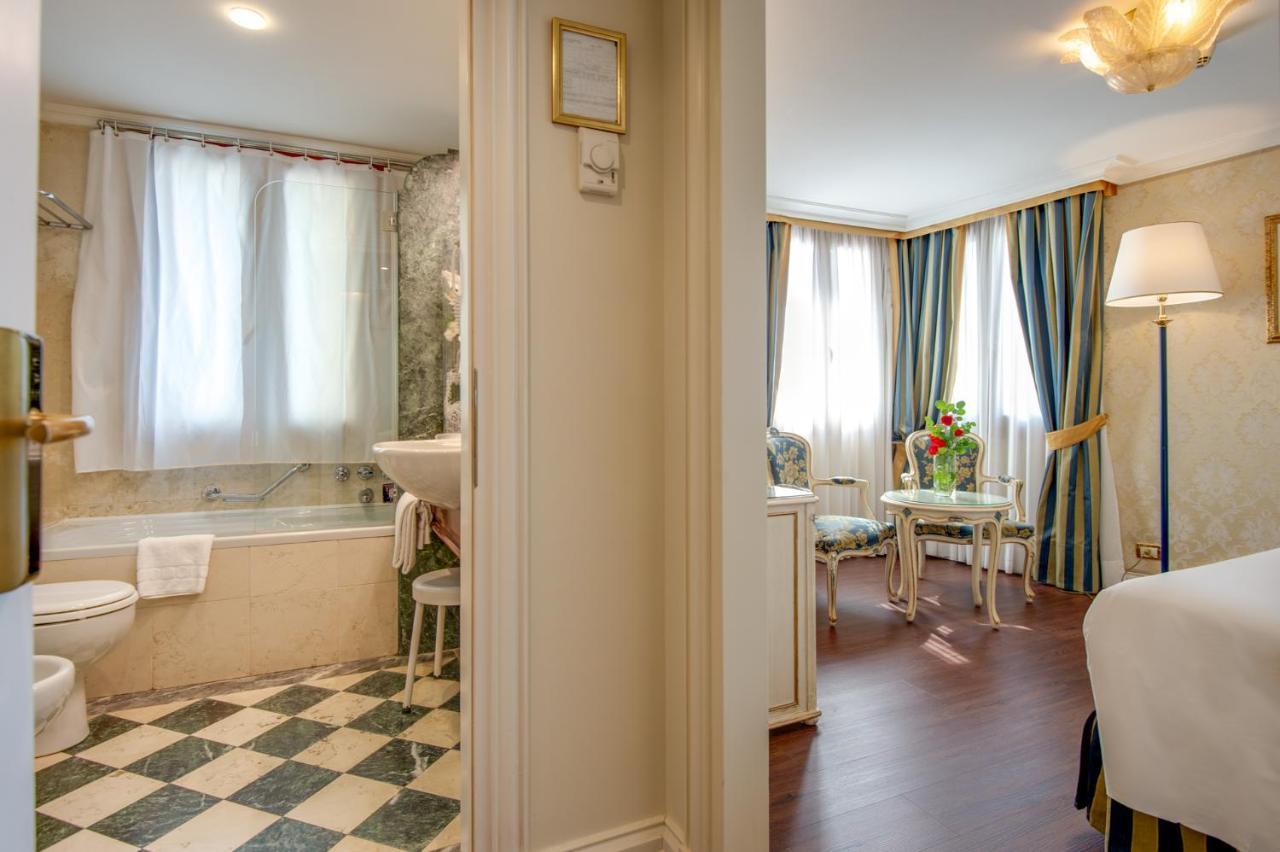 Deluxe Double Room Canal View