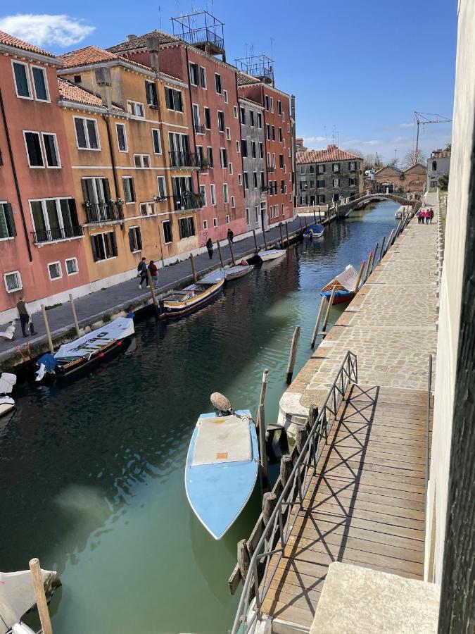 Standard Twin Room Canal View