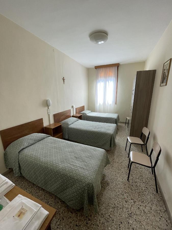 Standard Triple Room Canal View