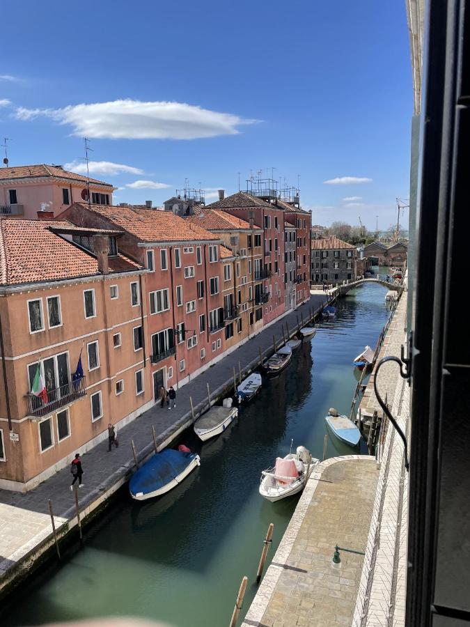 Standard Twin Room Canal View