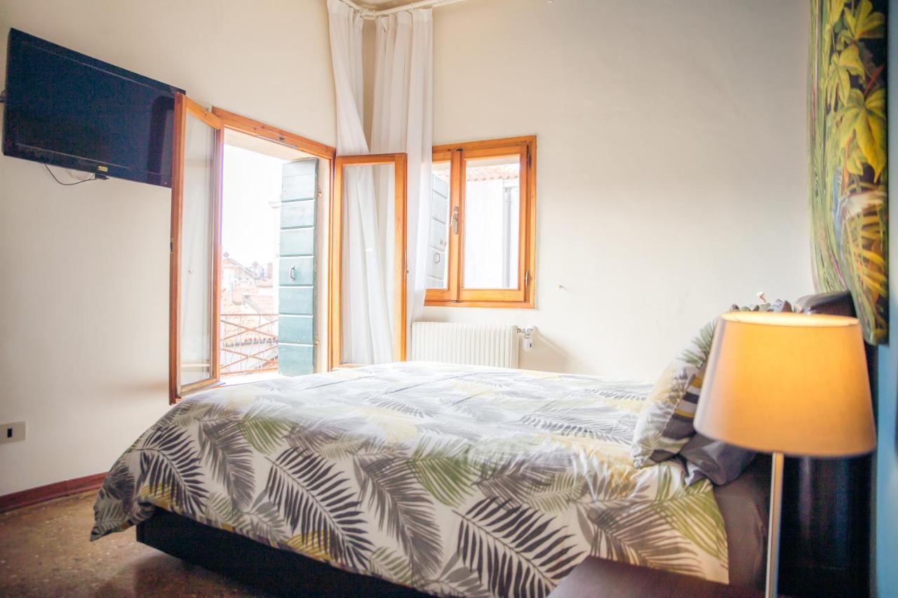Double Room with Private External Bathroom