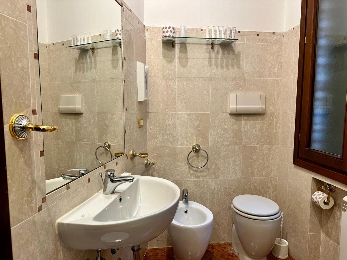 Queen Double Room