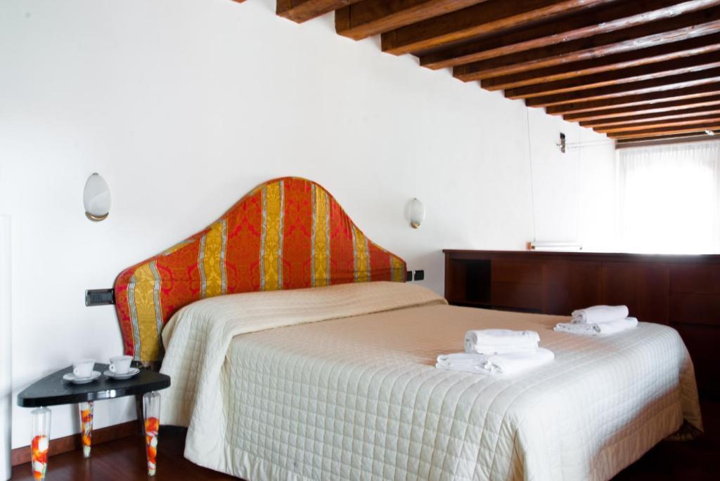 Giorgione Two-Bedroom Apartment - Cannaregio 4571/a
