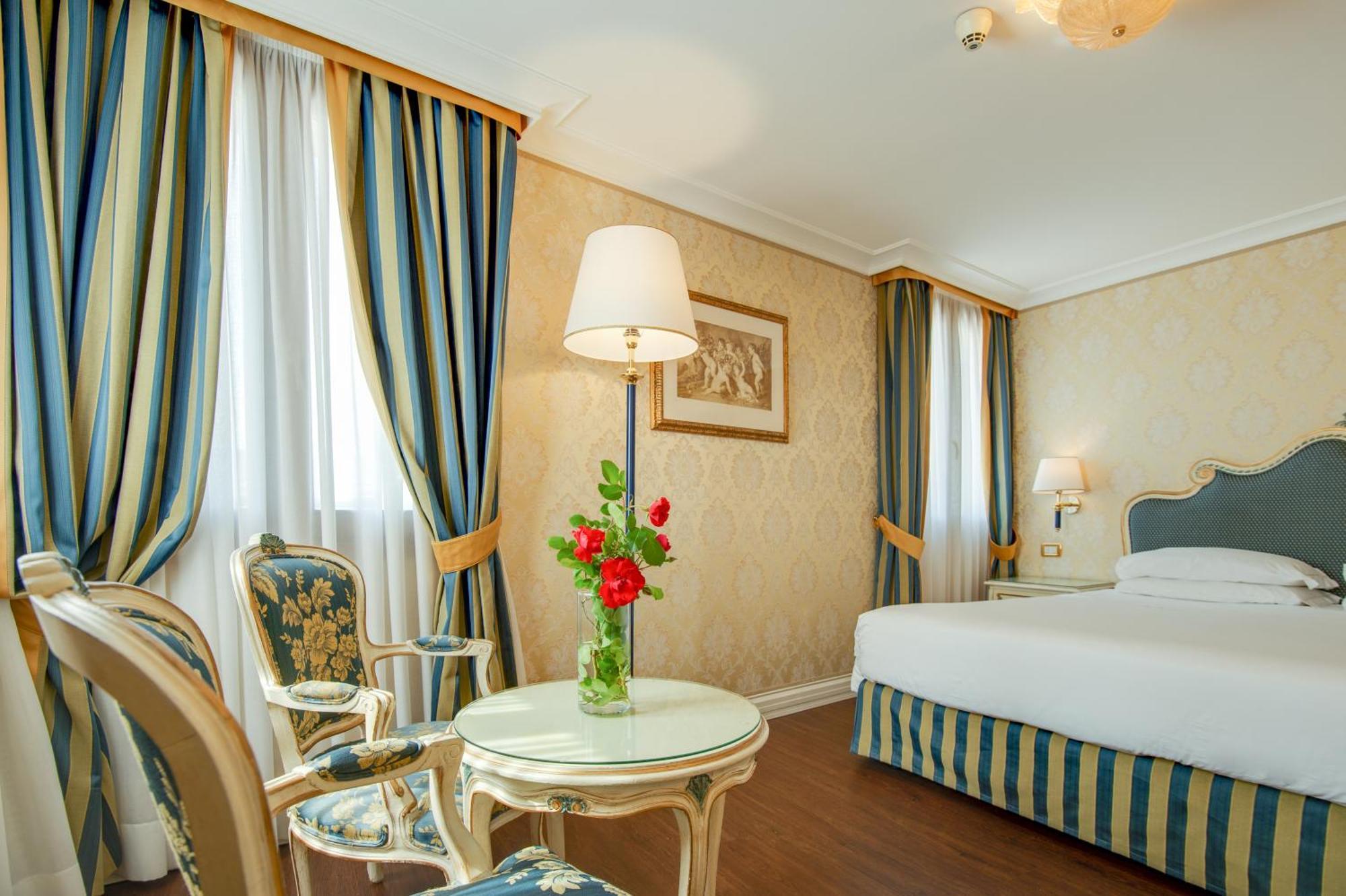 Deluxe Double Room Canal View