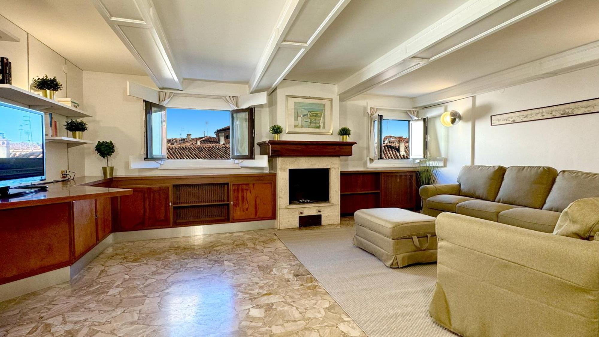 One-Bedroom Apartment with View
