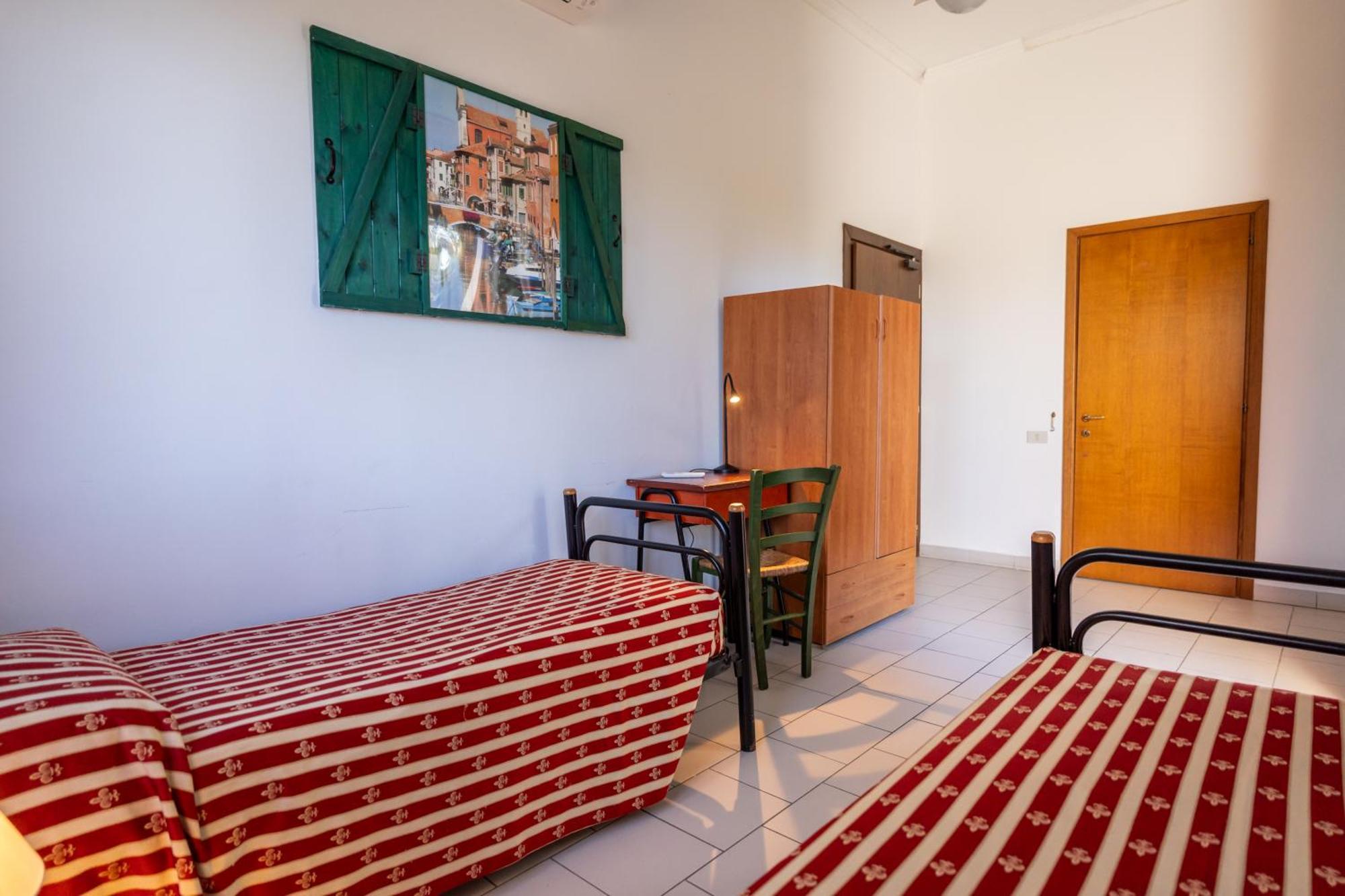 Economy Twin Room