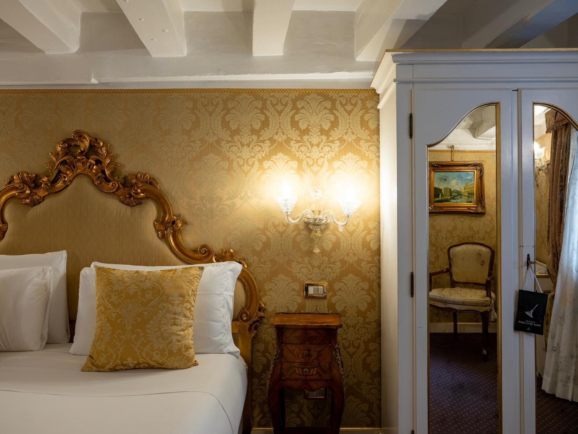 Triple Room,1649015411:JPEG