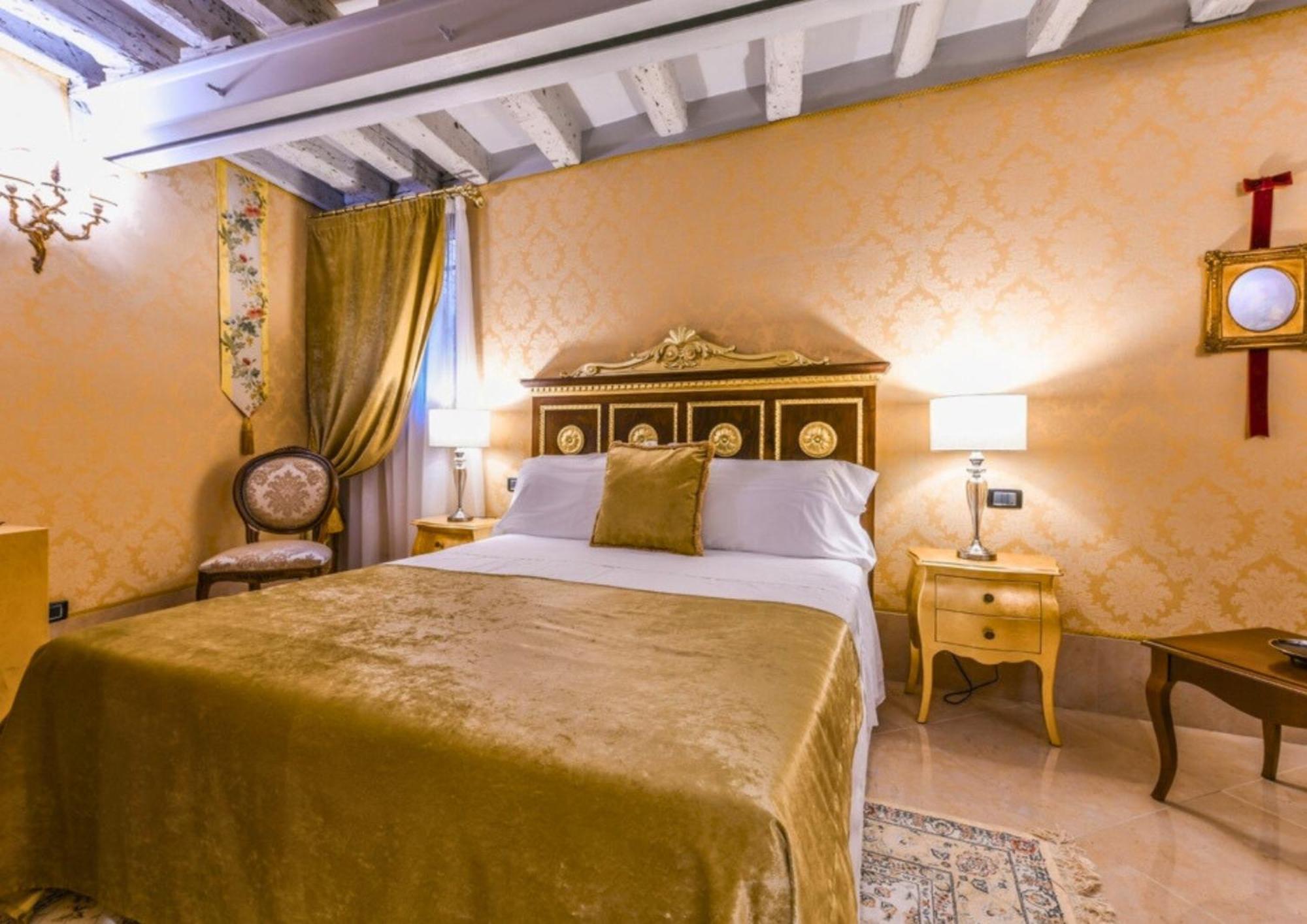Classic Double Room,1681781135:JPEG