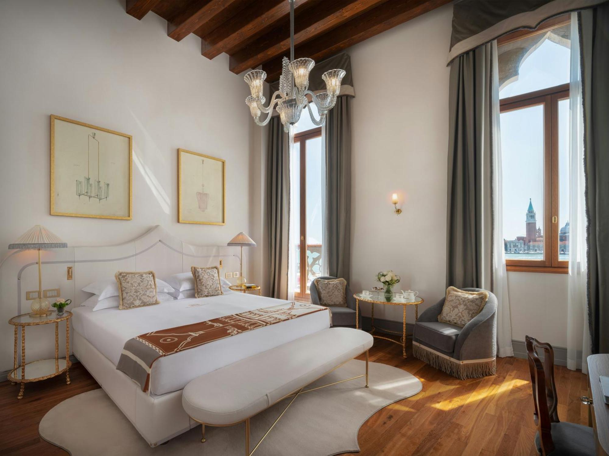 Deluxe Double or Twin Room Lagoon View