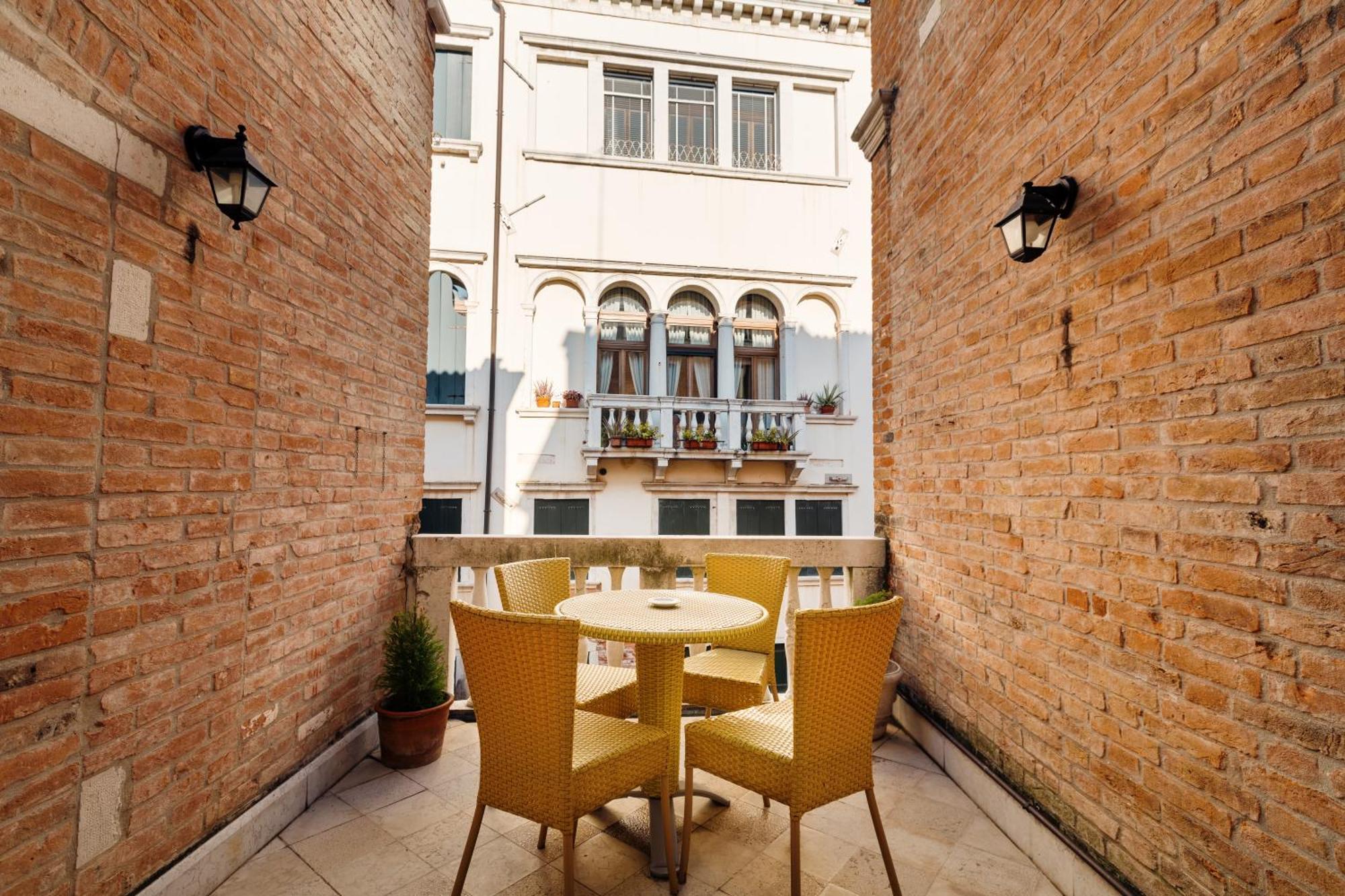 Ca' Guardi Two-Bedroom Apartment with Terrace