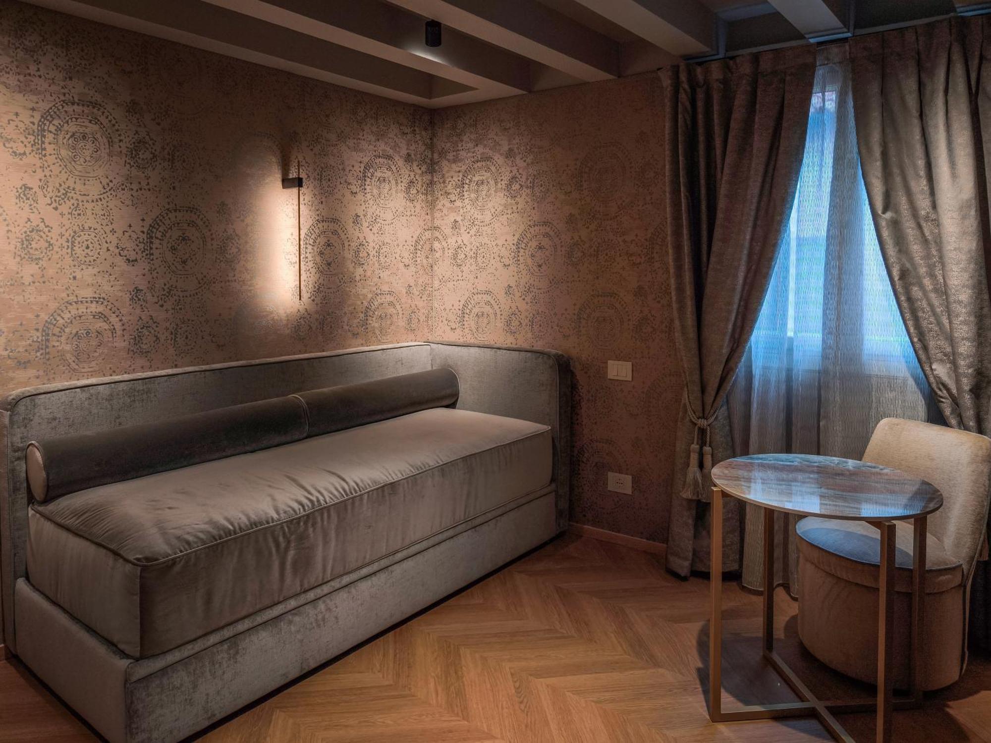 Elegant Family Suite Annex