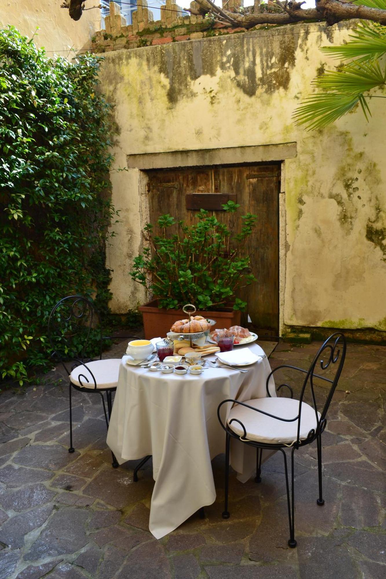 Superior Double or Twin Room with Garden View