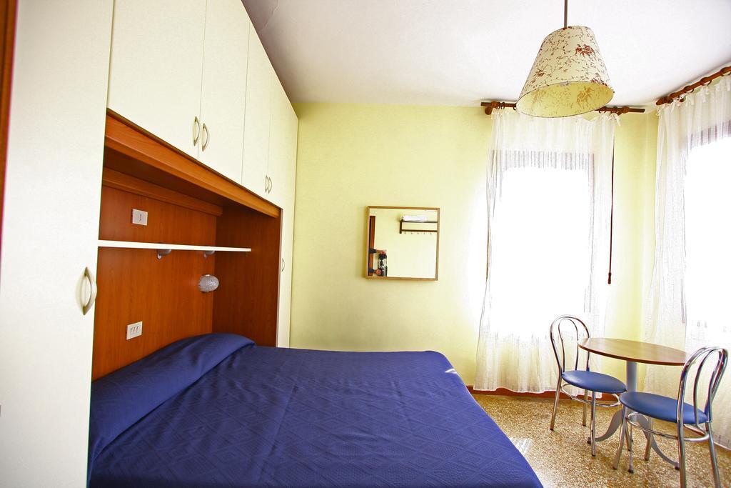 Double Room with Shower