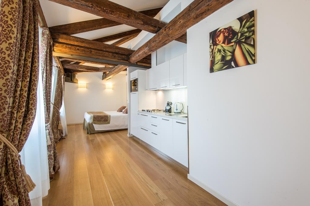 Superior Apartment with Canal view