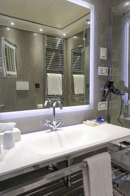Deluxe Single Room City View Full,942278869:JPEG