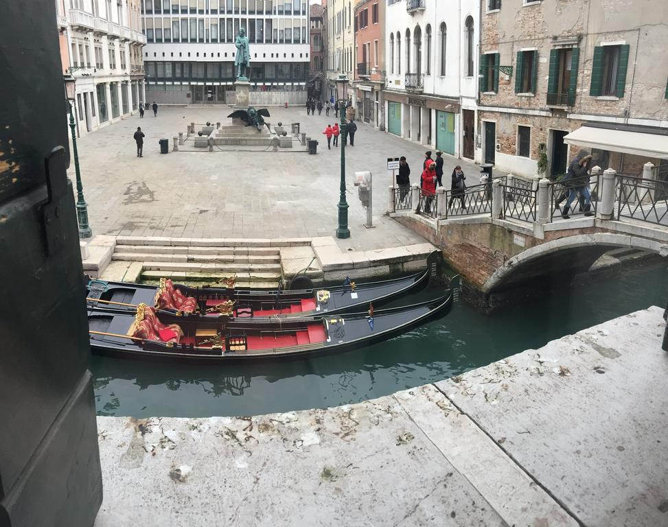 Junior Suite with Canal View