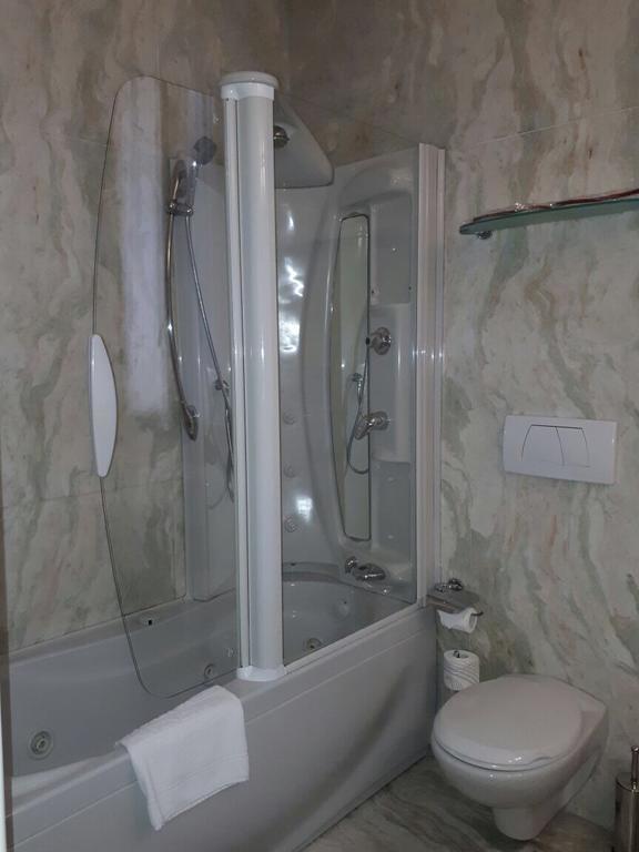 Deluxe Twin Room Canal View