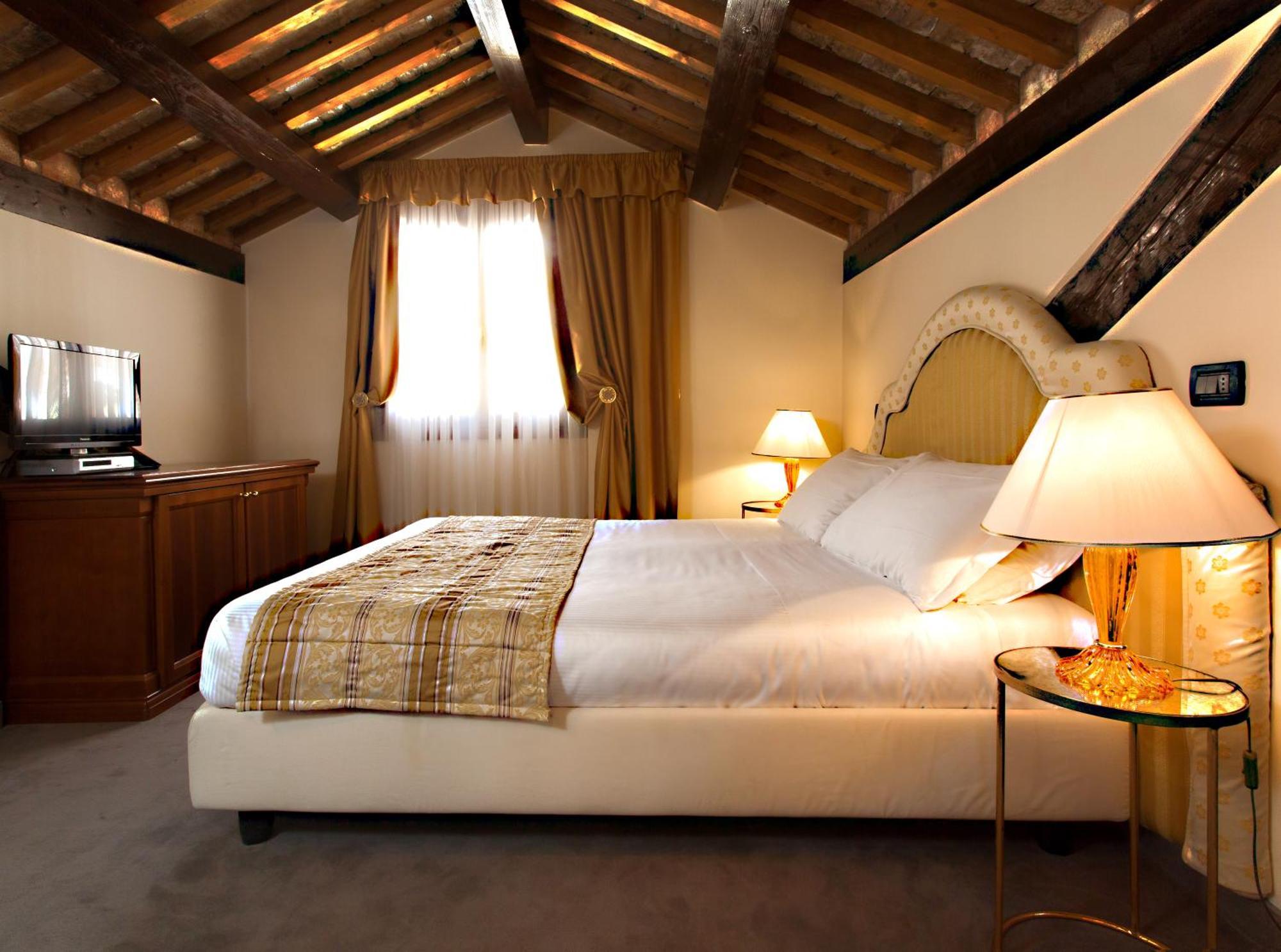 Junior Suite with Terrace