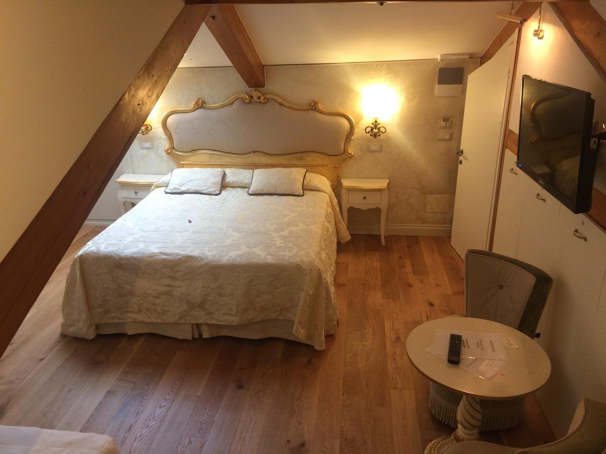 Luxury Triple Room