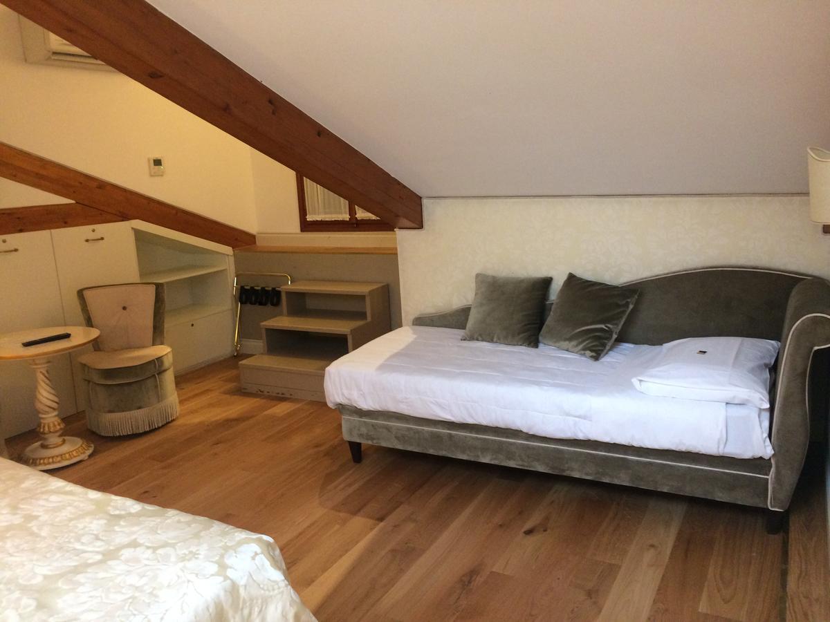 Luxury Triple Room