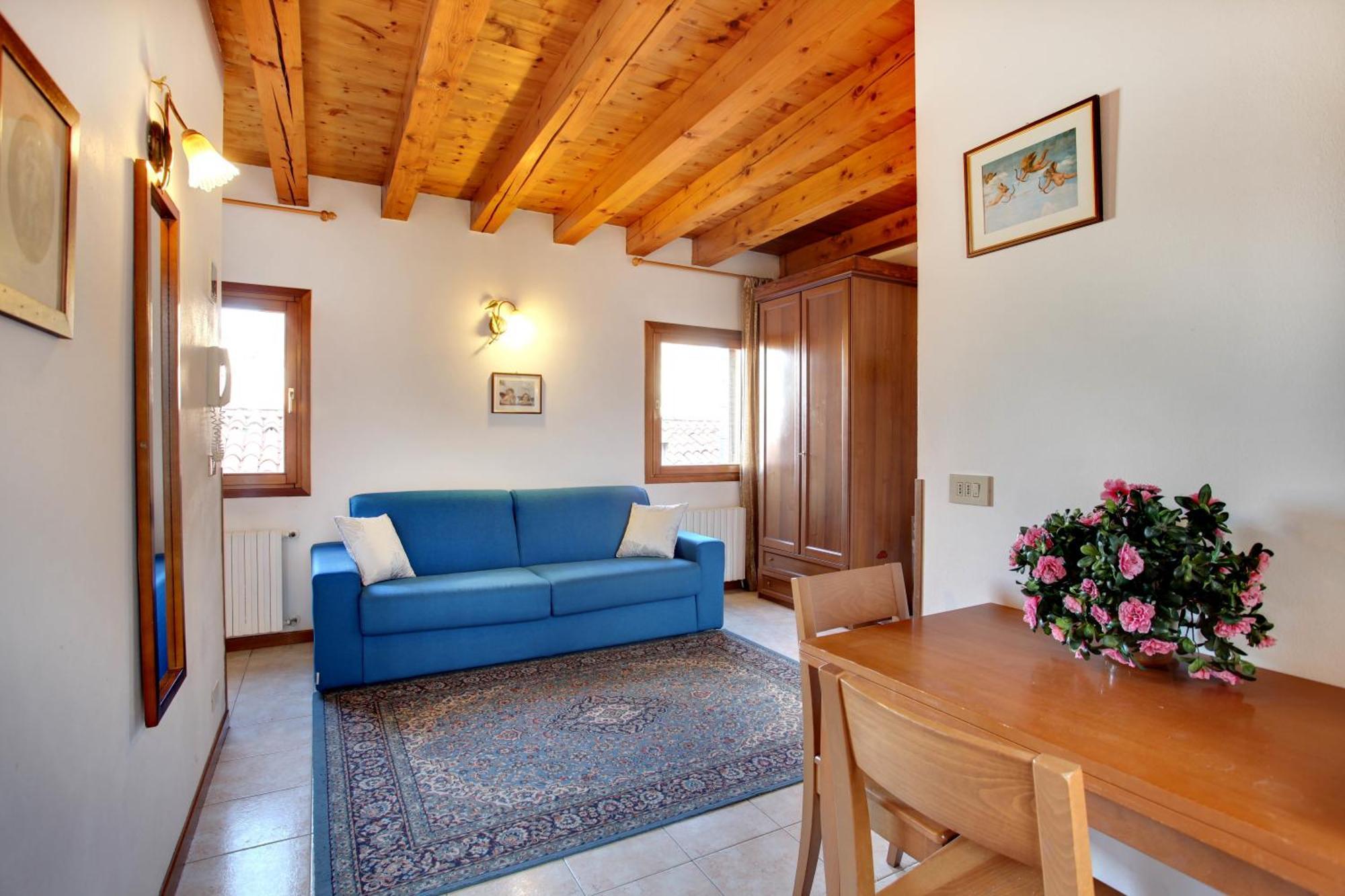 Quadruple Room with Terrace and Canal View