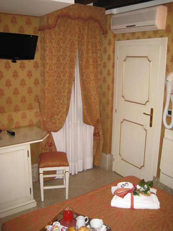 Economy Double Room,1580444609:JPEG