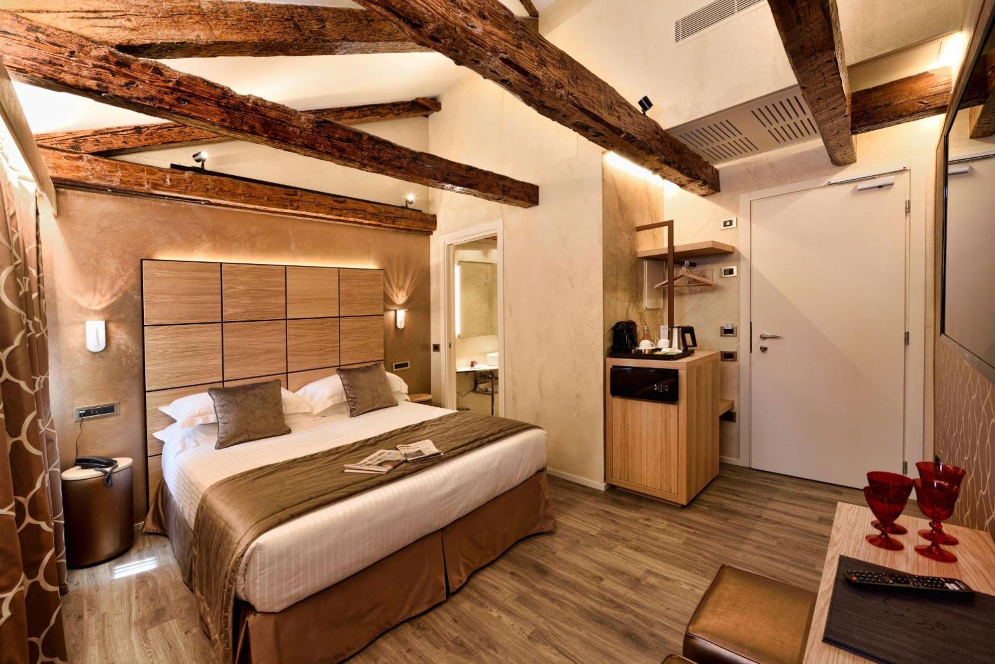 Superior Double Room with City View