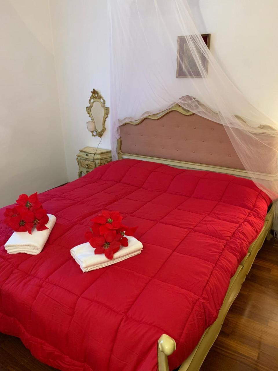 Queen Room,746516810:JPEG