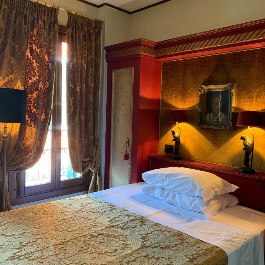 Single Room with Canal View