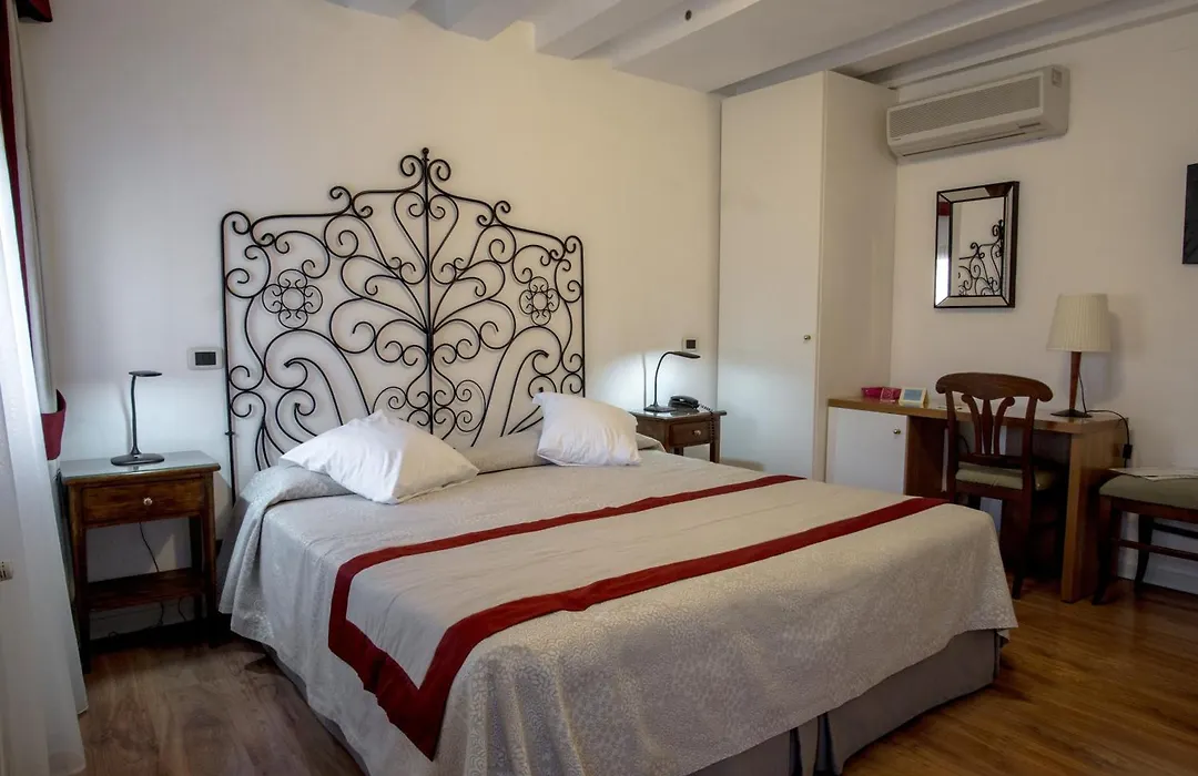 Hotel Antigo Trovatore-1