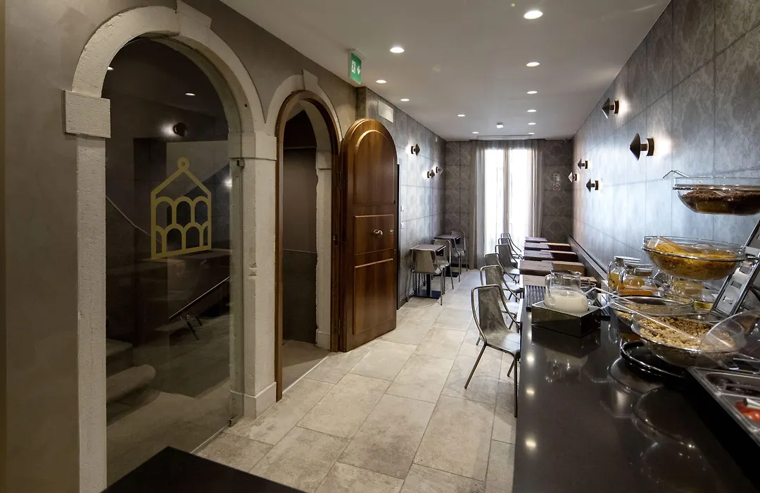 Alle Guglie Boutique Hotel-1