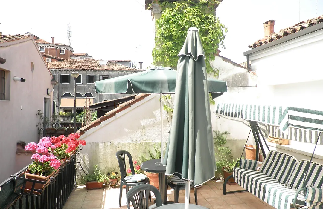 Al Campaniel Bed And Breakfast-1
