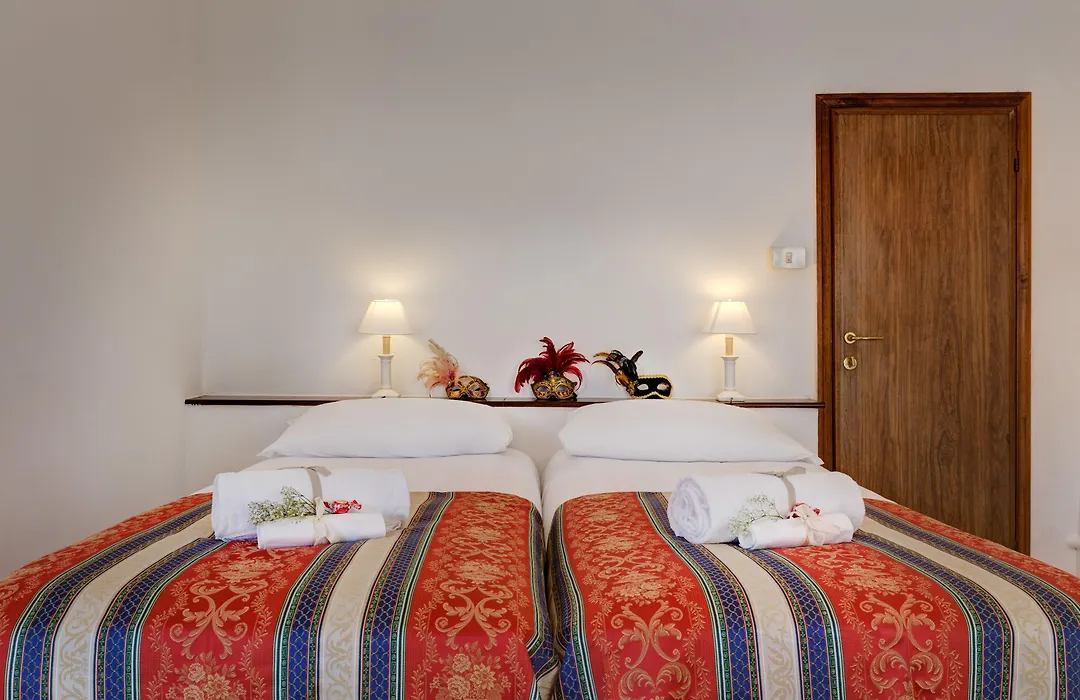 Hotel San Samuele-1