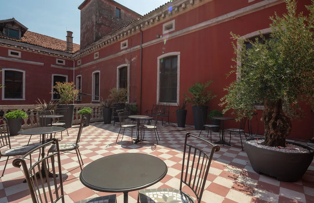 Hotel Palazzo Martinelli Dolfin-1