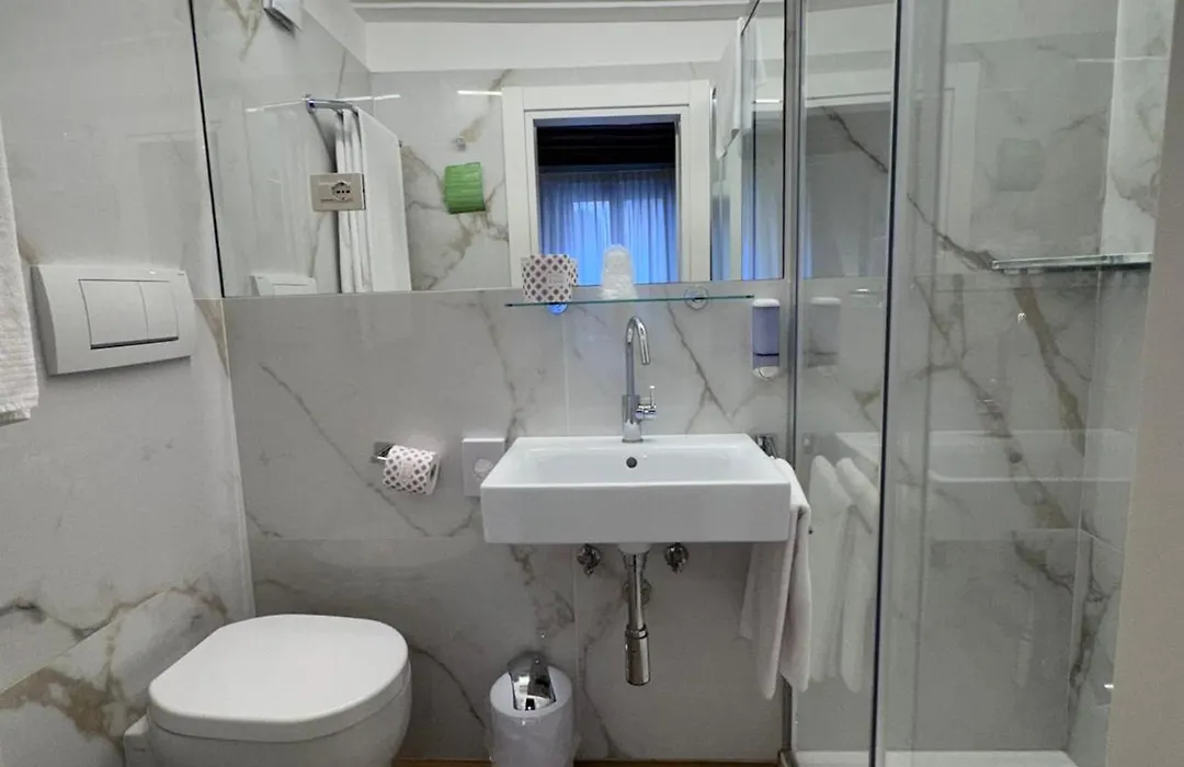 Hotel Adriatico-1