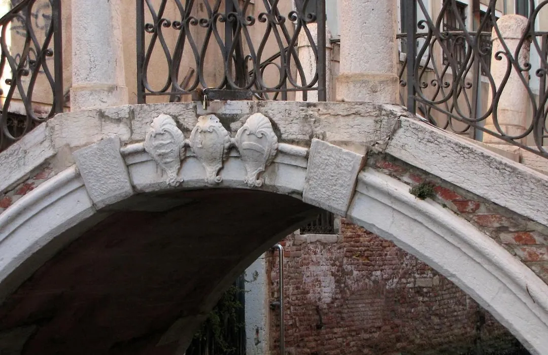 Ca' San Trovaso - 6 Rooms-1