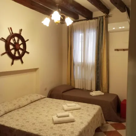 Hotel Henry-2
