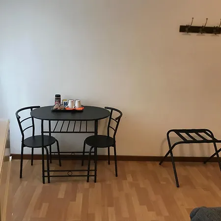 Venice And Venice Apartments - Private Rooms In Shared Apartment-3
