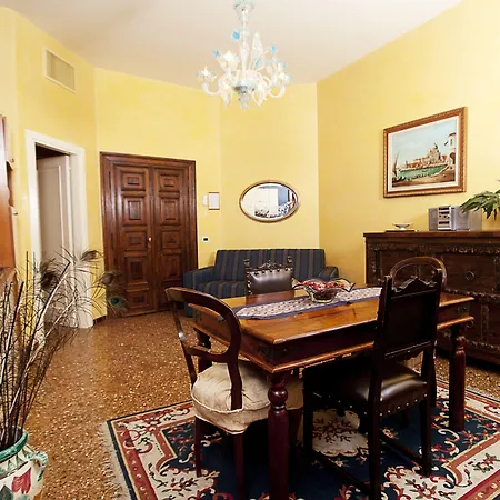 Palazzo Odoni-2