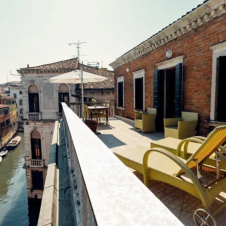 Casa Dei Pittori Venice Apartments-3