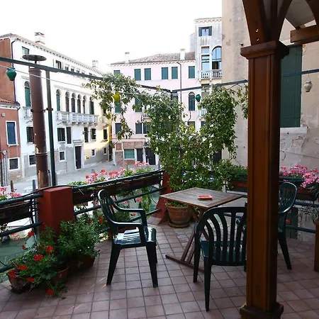 Hotel Dalla Mora-3