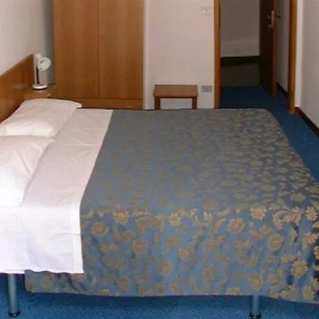Hotel Caneva-3
